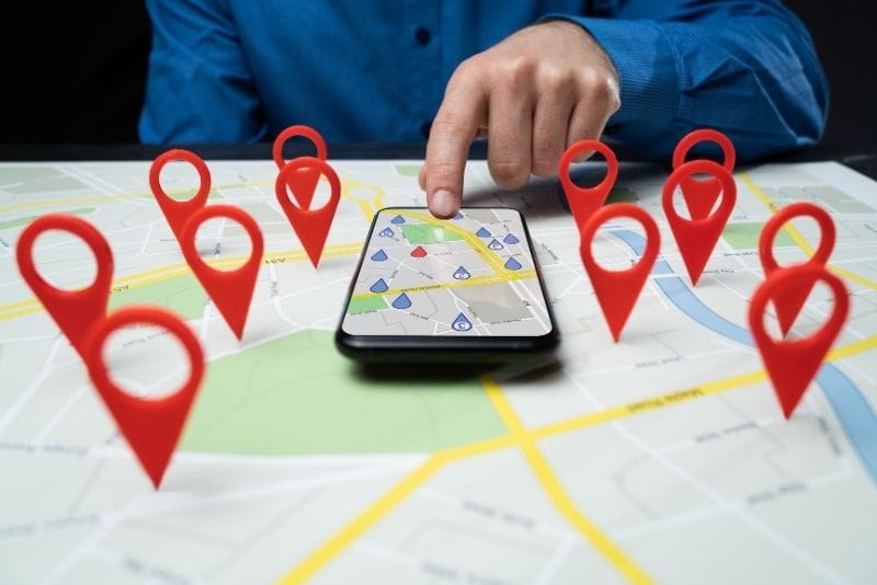 Local SEO Specialist vs Consultant: What Small Business Owners Should Know